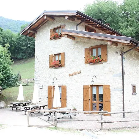 Agriturismo Agrimon مزرعة للإقامة