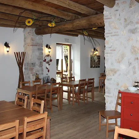 Agriturismo Agrimon مزرعة للإقامة *