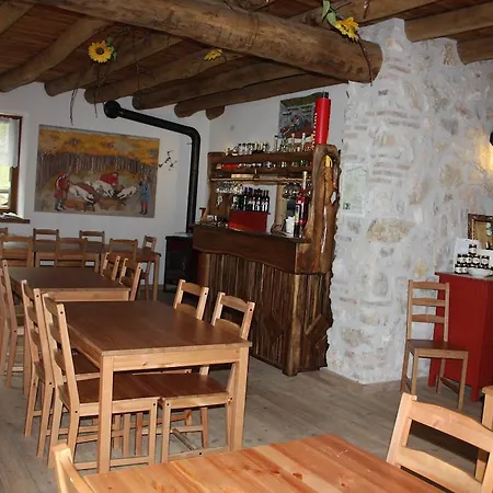 مزرعة للإقامة Agriturismo Agrimon *